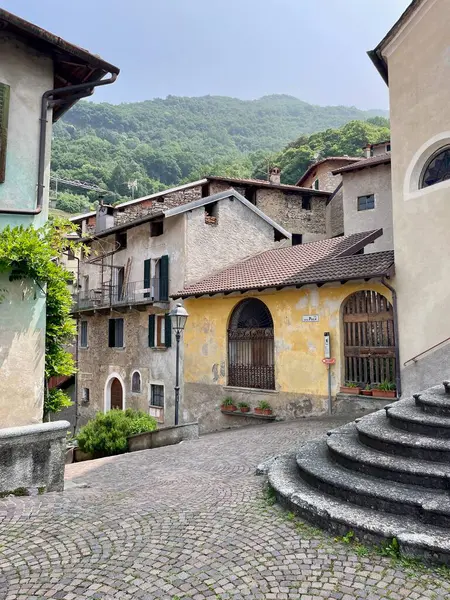 Perledo 'nun panoramik manzarası, Como Gölü, İtalya. Yüksek kalite fotoğraf
