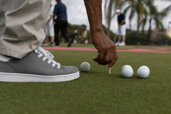 Man Hand Aftrekken Een Leerling Golfbaan — Stockfoto