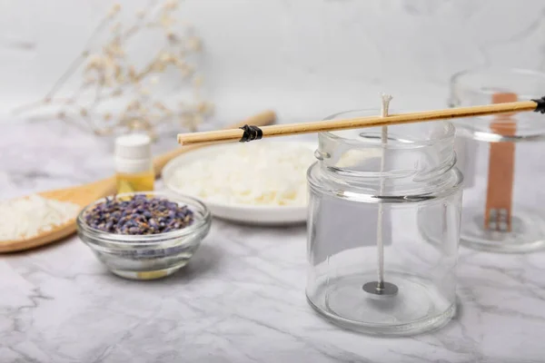 Basic Set Für Hausgemachte Naturweiße Umweltfreundliche Sojawachskerzen Glas Docht Parfüm — Stockfoto