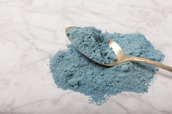 Blue Spirulina Algae Powder White Marble Background Diet Detox Concept — 图库照片