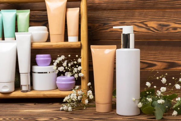 Care Cosmetics Face Body Hair Wooden Shelf Set Cosmetic Products — 스톡 사진