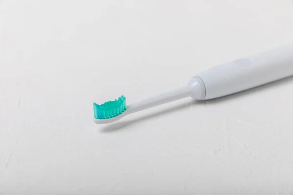 Electronic Ultrasonic Toothbrush White Table Smart Electric Toothbrush Items Dental — Stock Photo, Image