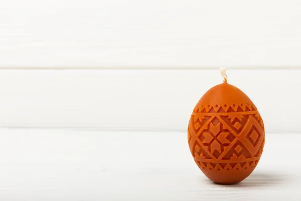 Velikonoční Vajíčka Svíčky Bílém Pozadí Boční Pohled Design Koncept Dovolené — Stock fotografie