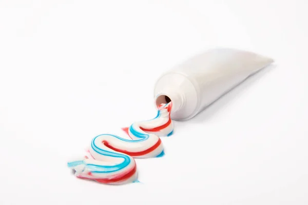 Σωλήνας Οδοντόκρεμας Που Απομονώνεται Λευκό Φόντο Κοντινό Πλάνο Πρόληψη Της — Φωτογραφία Αρχείου