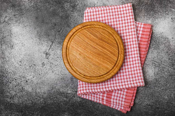 Cutting Board Towel Wooden Kitchen Table Pizza Board Kitchen Towel — Stock Photo, Image