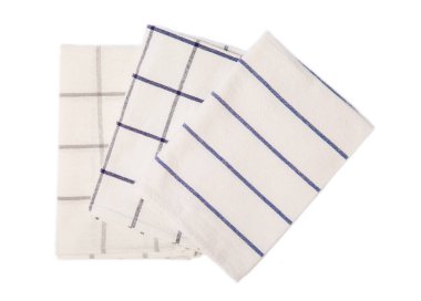 Mutfak havlusu. Beyaz arka planda izole edilmiş peçete yığını. Piknik havlusu. Ev yapımı tekstil. Katlanmış giysi. Yemek tasarım elementi. Kare peçete.