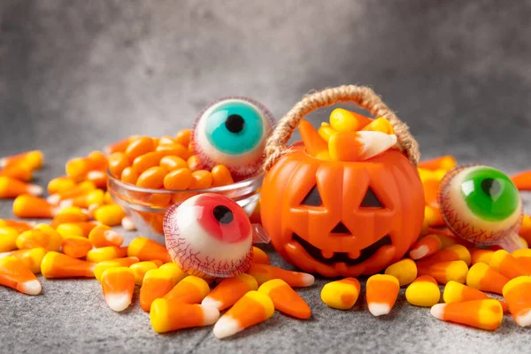 Halloween Pumpkin Flavored Corn Candy Jelly Eye Sugar Skull Dragees — Stock Photo, Image