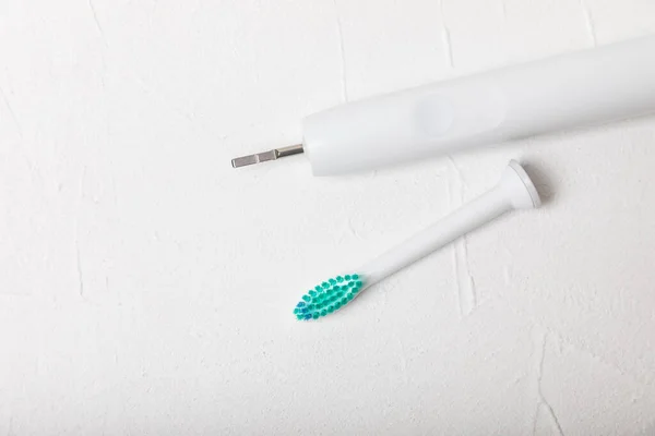 Elektrische Tandenborstel Marmeren Achtergrond Met Kopieerruimte Plat Gelegd Orale Hygiëne — Stockfoto