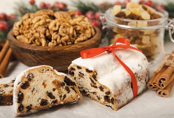 Christmas Stollen Texture Table Traditional German Christmas Dessert Cut Pieces — Stock Photo, Image