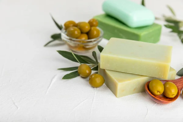 Natural Bar Soap Olive Oil Extract White Textured Wood Pieces — Stock Photo, Image