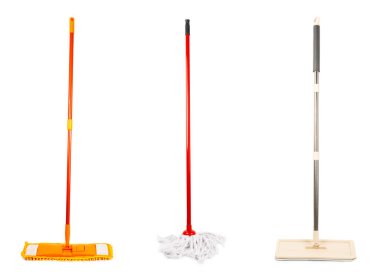 Ayarlanabilir saplı plastik paspas, beyaz arka planda izole edilmiş. Yerleri temizlemek için paspas. Temizlik konsepti. Binayı temizliyorum..