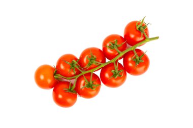 Beyaz arka planda izole edilmiş vişne domatesleri. Kırmızı taze domates. Taze sebzeler. Vejetaryen. Yakın plan. Sağlıklı yiyecekler. Salata Malzemeleri.
