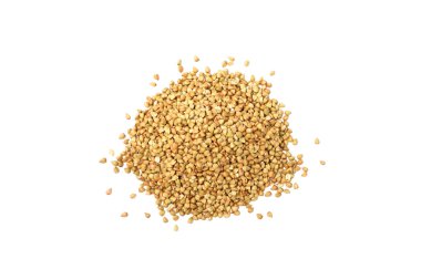 Beyaz arka planda yeşil karabuğday izole edilmiş. Süper yemek. Çiğ karabuğday lapası. Sağlıklı vejetaryen yiyecekler, ekolojik ürünler, diyet, organik.