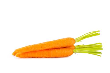 Beyaz arka planda izole edilmiş havuç. Beyaz arka planda taze ve organik havuçlar. Havuç dilimleri. Vejetaryen.