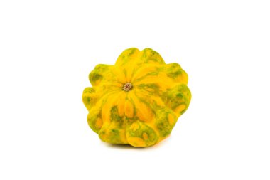Beyaz arka planda Pattypan kabağı izole edilmiş. Kabak. Arka planda taze organik pattypan kabakları. Vejetaryen. Çiftçi Pazarı. Patisson..