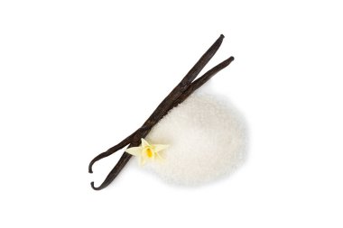 Aromatik vanilya şekeri. Vanilya kabukları. Vanilya çubukları, beyaz arka planda izole edilmiş kahverengi ve beyaz şeker. Vanilya çiçekleri, baharatlar ve tatlı ve pişirme için bitkiler. Mesaj için yer var. Boşluğu kopyala