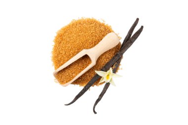 Aromatik vanilya şekeri. Vanilya kabukları. Vanilya çubukları, beyaz arka planda izole edilmiş kahverengi ve beyaz şeker. Vanilya çiçekleri, baharatlar ve tatlı ve pişirme için bitkiler. Mesaj için yer var. Boşluğu kopyala