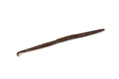 Beyaz arka planda izole edilmiş vanilya kabukları. Vanilya çiçekleri ve tohumlar. Vanilyalı fasulye. Hamur işleri ve tatlılar için baharatlı baharat. Baharat.