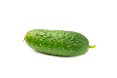 Salatalık beyaz arka planda izole edilmiş. Beyaz arka planda salatalık dilimi. Taze organik yeşil salatalıklar. Vejetaryen. Salata malzemesi. Çiftlik sebzeleri.