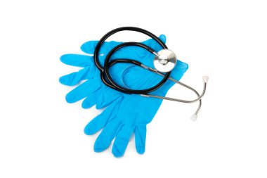 Beyaz arka planda izole edilmiş tıbbi nitril eldivenler. Cerrahi lateks eldivenler. Lastik eldiven üretimi. Doktor ya da hemşire koruyucu eldiven takıyor. Tıp konsepti. Kısırlık, koruma.