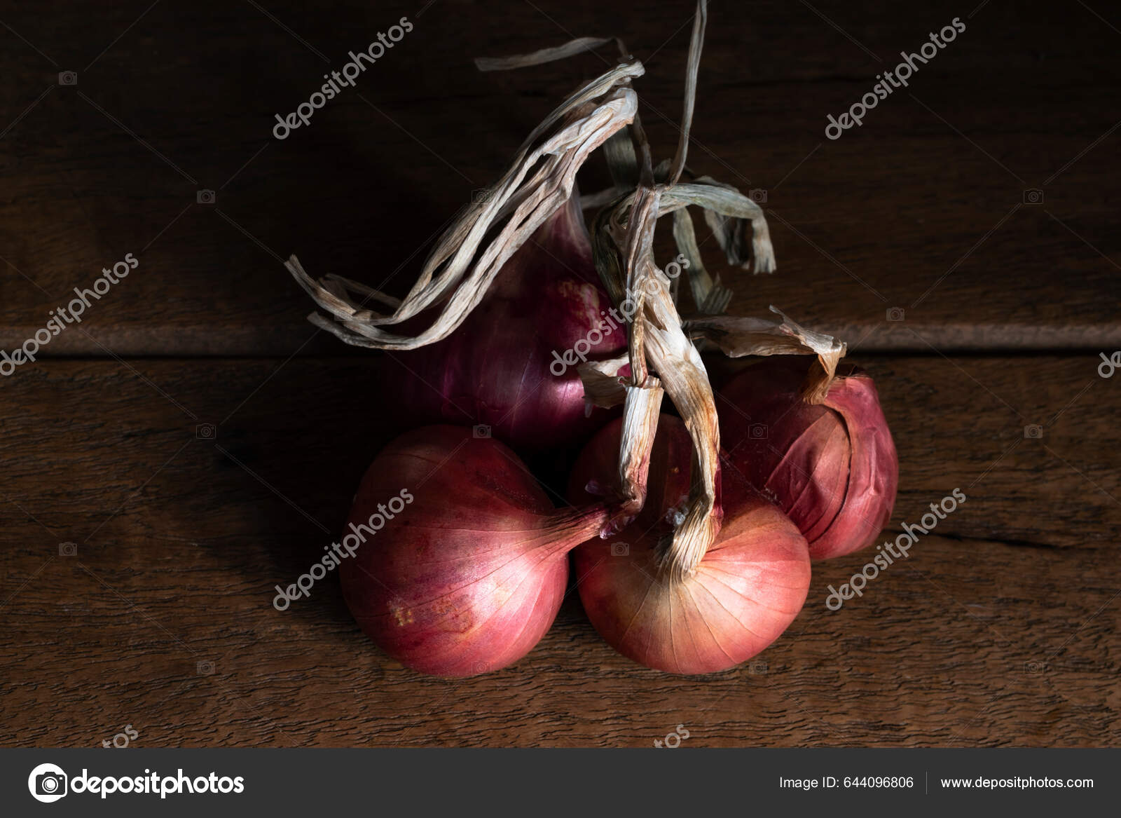 Close Up of Shallots or Red Spanish Onion Stock Image - Image of nutrition,  herb: 177447599