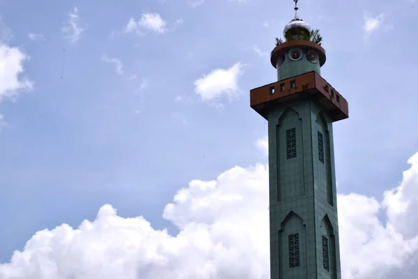 Torres Mesquita Indonésia Mesquita Com Fundo Islâmico Projeto Mesquita Está — Fotografia de Stock