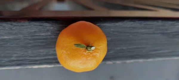Färska Sicilianska Apelsiner Mandariner Svart Järn Bakgrund — Stockfoto