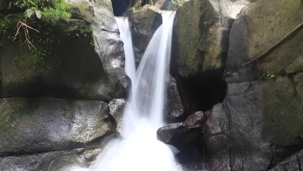 Vista Panorâmica Bela Cachoeira Local Favorito Para Turistas Indonésia Localizado — Fotografia de Stock