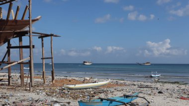 Endonezya, Bulukumba 'daki geleneksel tersanede ahşap gemi yapımı