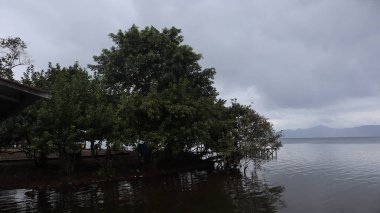 Matano Gölü, Sorowako, Güney Sulawesi çevresi çok güzel. Endonezya