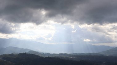 Gökyüzünde güzel bulutlar, gündüz fotoğrafı..