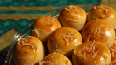 Nastar Pastası çok ilginç görünüyor ve tadı çok tatlı.. 