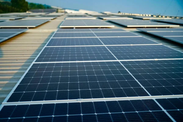 Technologie Solárních Článků Střeše Továrny Údržba Solární Elektrárny Zelená Energie — Stock fotografie