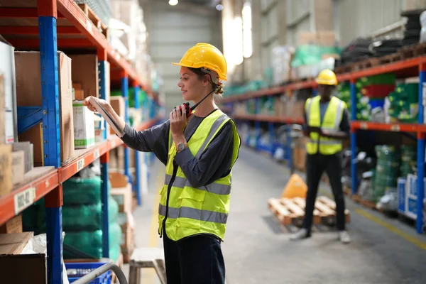Warehouse Worker Customer Service Concept — Stock Photo, Image