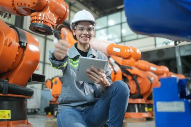 Robotik Silah Mühendisi Yapay Zeka, Programlama Geliştirme Teknolojisi yazılımı ile cihazları kontrol et