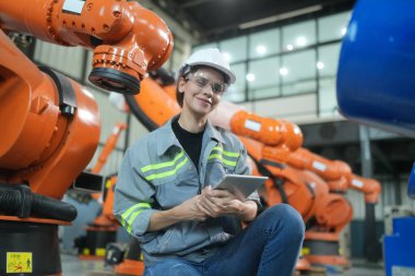 Robotik Silah Mühendisi Yapay Zeka, Programlama Geliştirme Teknolojisi yazılımı ile ekipmanları kontrol ediyor