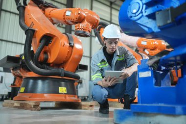 Robotik Silah Mühendisi Yapay Zeka, Programlama Geliştirme Teknolojisi yazılımı ile ekipmanları kontrol ediyor