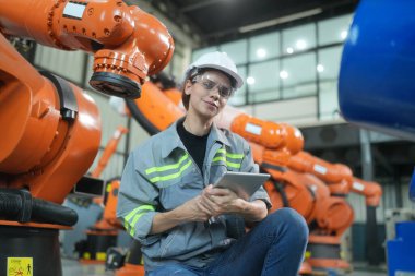 Robotik Silah Mühendisi Yapay Zeka, Programlama Geliştirme Teknolojisi yazılımı ile ekipmanları kontrol ediyor