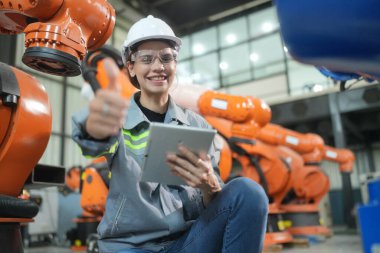 Robotik Silah Mühendisi Yapay Zeka, Programlama Geliştirme Teknolojisi yazılımı ile ekipmanları kontrol ediyor
