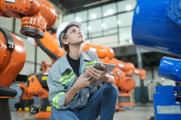 Robotik Silah Mühendisi Yapay Zeka, Programlama Geliştirme Teknolojisi yazılımı ile ekipmanları kontrol ediyor