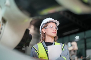 Robotik Silah Mühendisi Yapay Zeka, Programlama Geliştirme Teknolojisi yazılımı ile ekipmanları kontrol ediyor