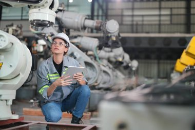 Robotik Silah Mühendisi Yapay Zeka, Programlama Geliştirme Teknolojisi yazılımı ile ekipmanları kontrol ediyor