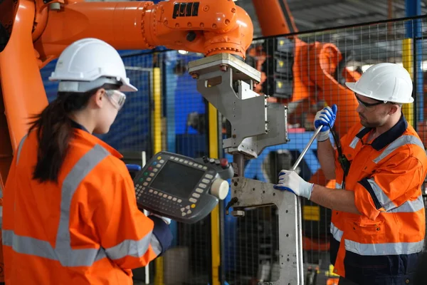 Robotik Silah Mühendisleri, bir Yapay Zeka Bilgisayar İşlemcisi Birimi yazılımı ile ekipmanları kontrol ediyor