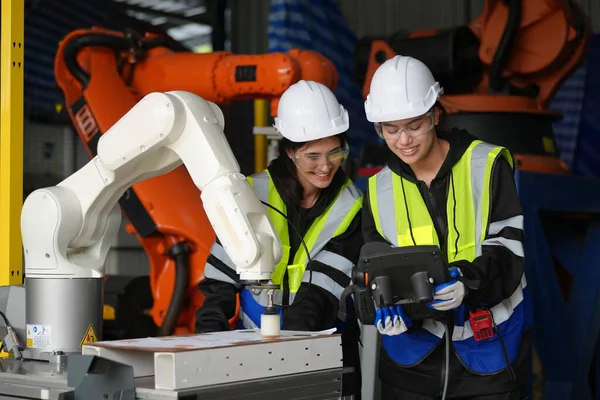 Robotik Silah Mühendisleri, bir Yapay Zeka Bilgisayar İşlemcisi Birimi yazılımı ile ekipmanları kontrol ediyor