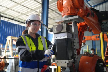 Robotik Silah Mühendisi, Yapay Zeka Bilgisayar İşlemcisi Birimi yazılımı ile ekipmanlarını kontrol et.