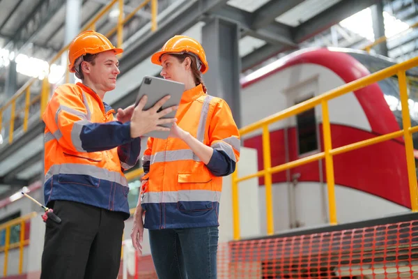 Ingeniero Especialista Técnico Mantenimiento Ferroviario Inspeccionar Sitio Construcción — Foto de Stock