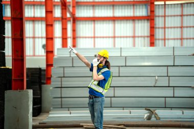 Profesyonel mühendis eğitimi, depoda bakım. Fabrika işletmecileri için atölye çalışması, makine mühendisliği ekibi üretimi