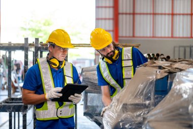 Profesyonel mühendisler, kalite eğitimi, depoda bakım. Fabrika işletmecileri için atölye çalışması, makine mühendisliği ekibi üretimi