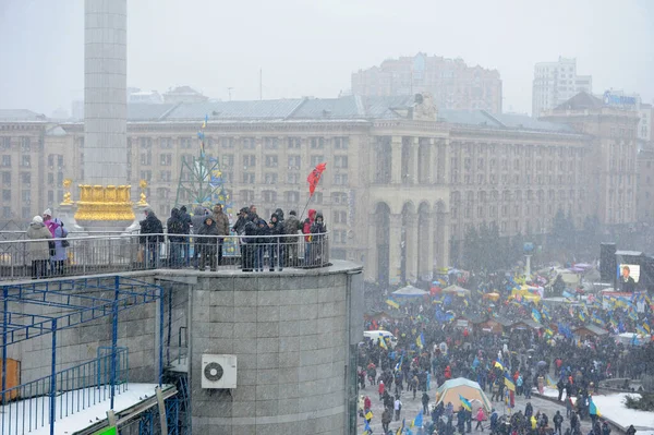Grande Multidão Pessoas Protestando Cidade Barraca Majdan Nezalezhnosti Quadrado Forte — Fotografia de Stock
