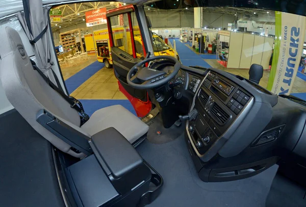 Interior Caminhão Pesado Moderno Iveco Assento Roda Painel Exposição Transukraine — Fotografia de Stock